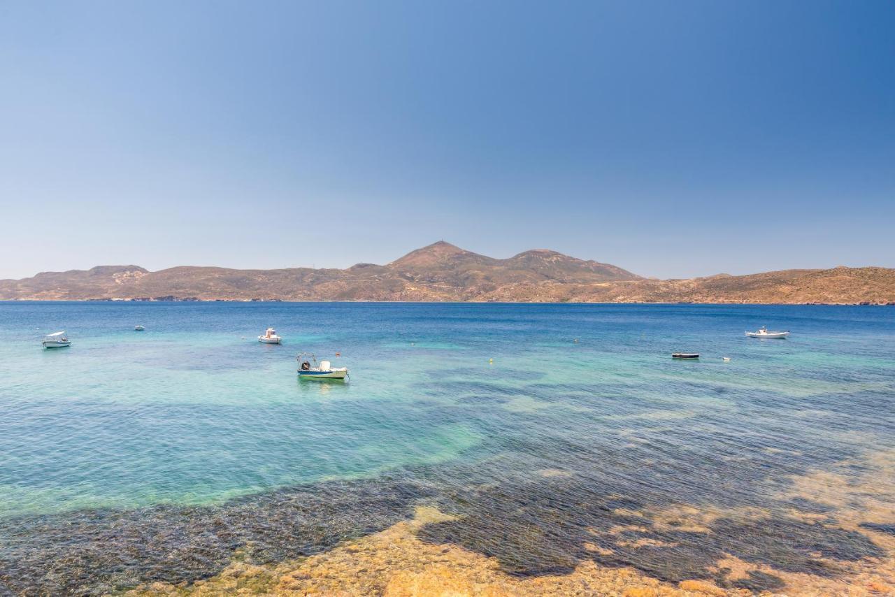 The Colourful Land Milos Klima  Luaran gambar
